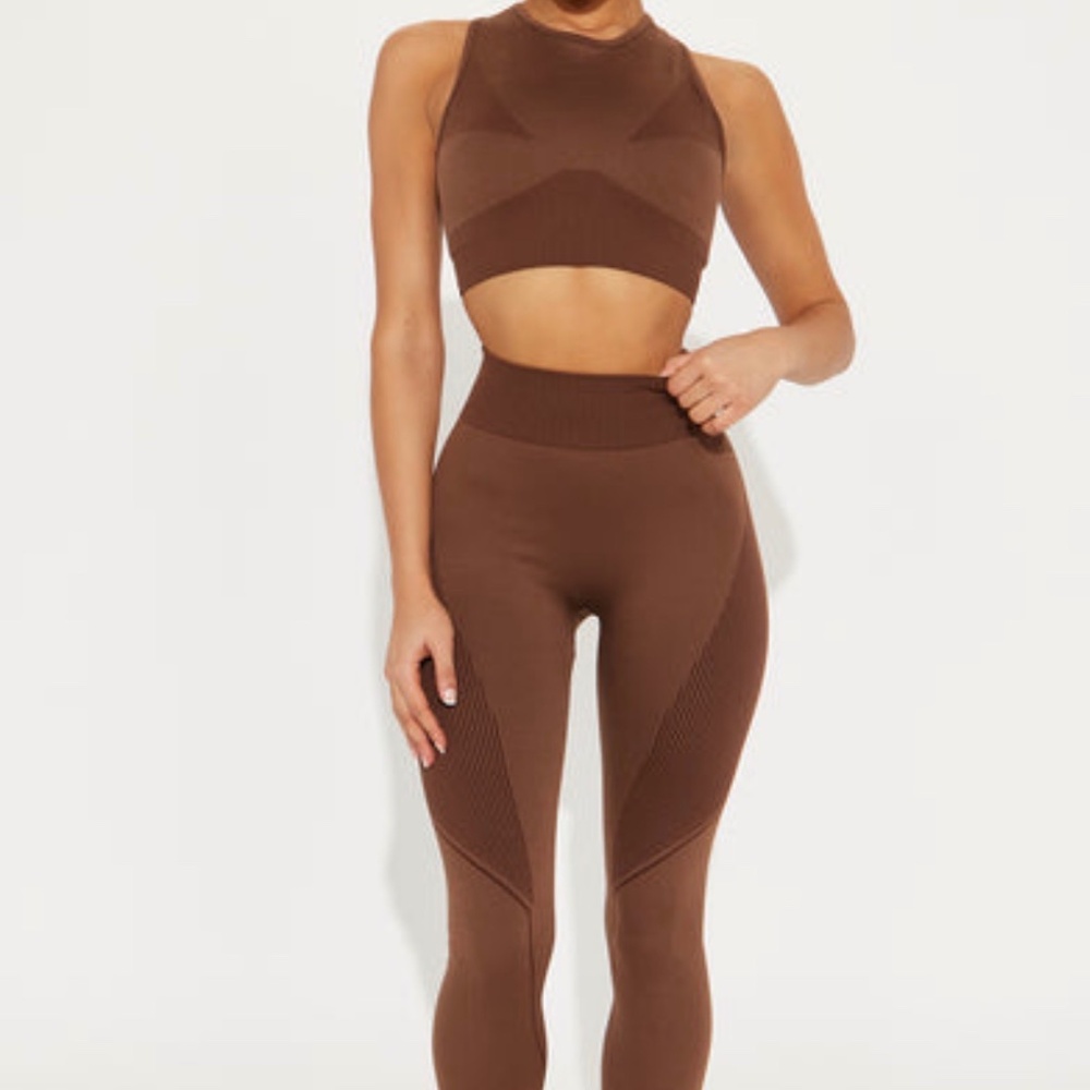 Seamless sports bra - Picture 3 of 3